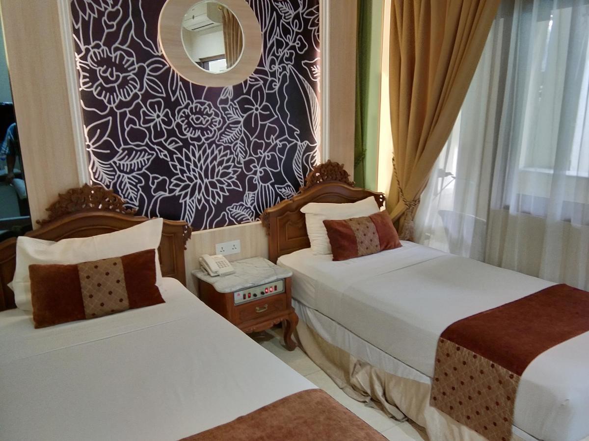 Hotel Indah Palace Jogjacarta Exterior foto