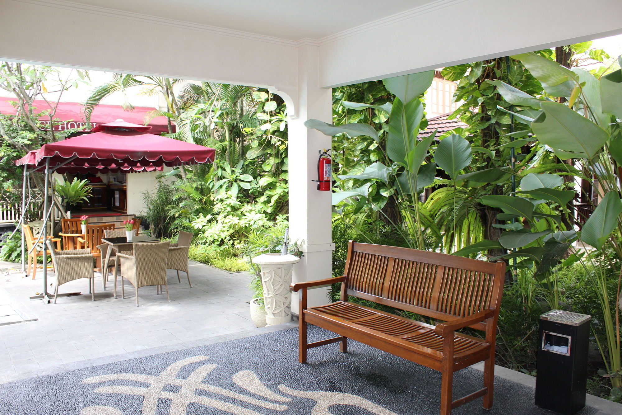 Hotel Indah Palace Jogjacarta Exterior foto
